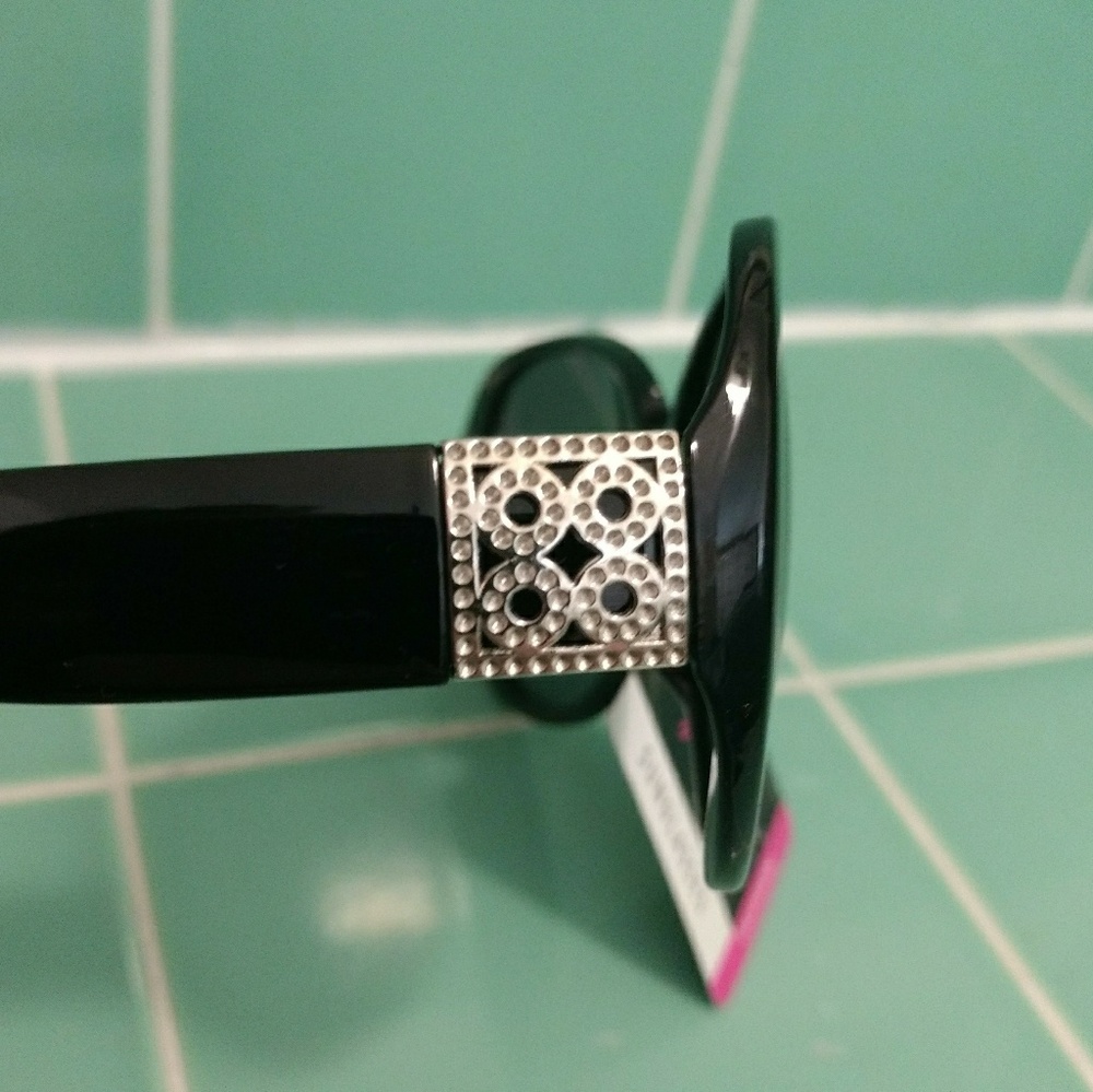 Sunglasses - Picture 3 of 6